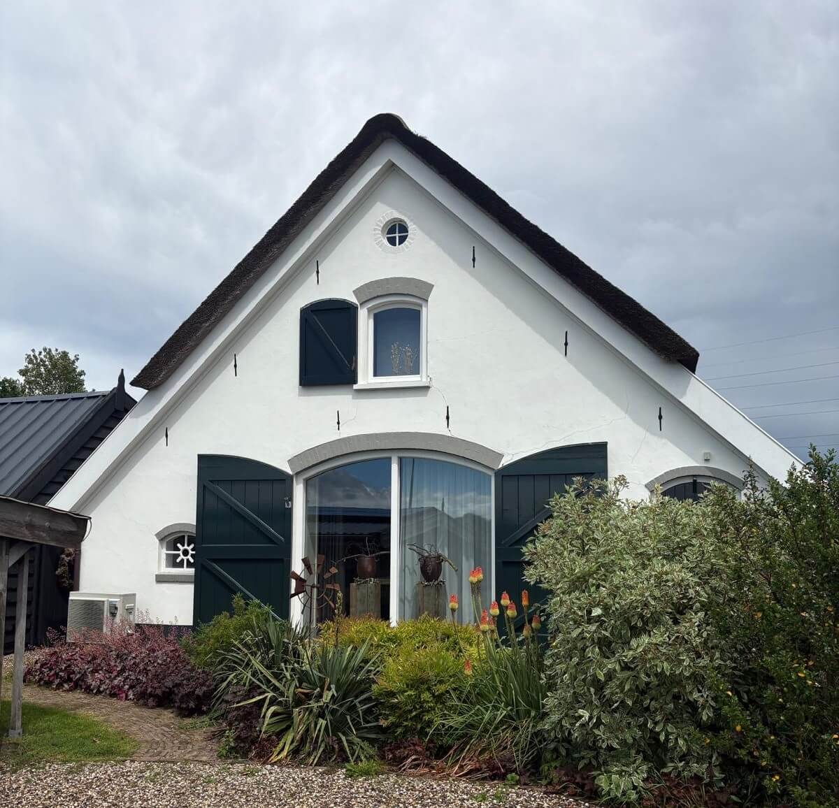 Afbeelding voor: Scheurvorming in de gevel? Zo werd deze karakteristieke boerderij duurzaam gerenoveerd 